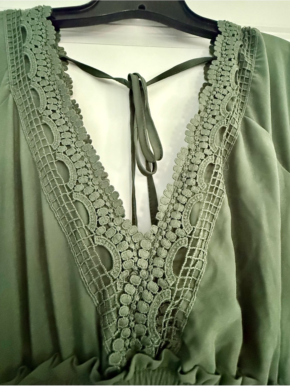 Baltic Born Green Maxi Dress Long Sleeve Flowy NWT (XL) - Picture 5 of 6